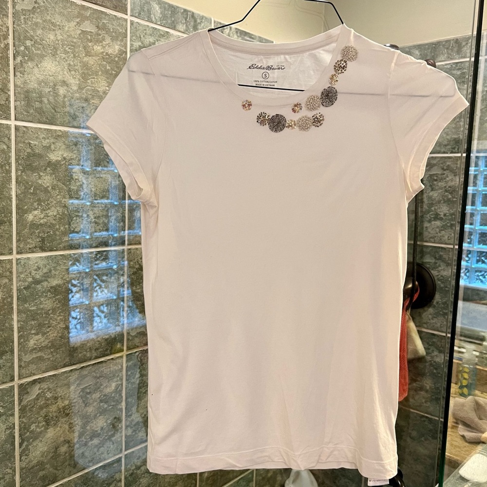 Eddie Bauer off white t shirt with embellishments